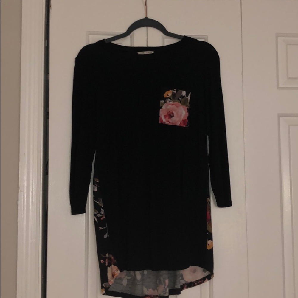 Women’s black and flower blouse. Super cute! - Picture 1 of 3